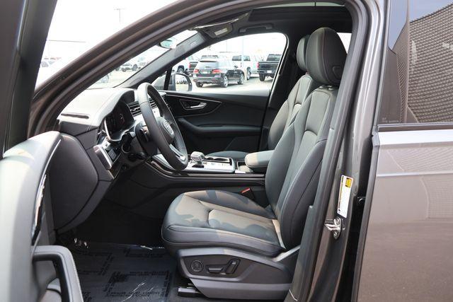 new 2025 Audi Q7 car