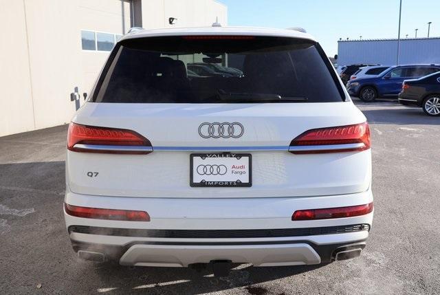 new 2025 Audi Q7 car, priced at $75,145