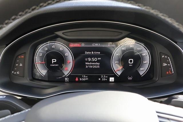 new 2025 Audi Q7 car, priced at $70,440