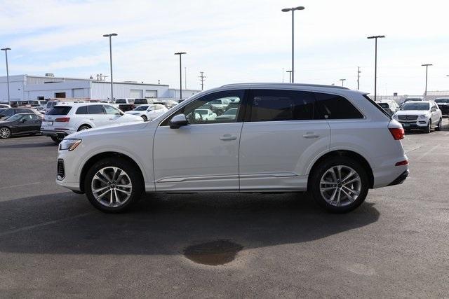 new 2025 Audi Q7 car, priced at $75,890