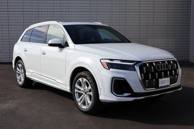 new 2025 Audi Q7 car, priced at $75,890