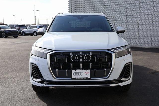 new 2025 Audi Q7 car, priced at $75,890