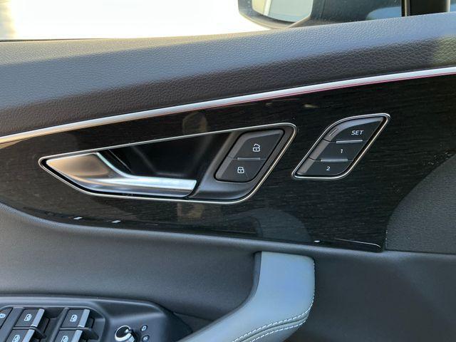 new 2026 Audi Q7 car