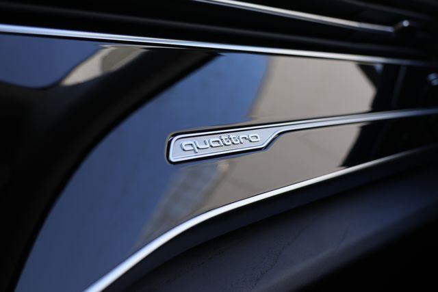 new 2025 Audi Q7 car