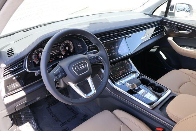 new 2025 Audi Q7 car