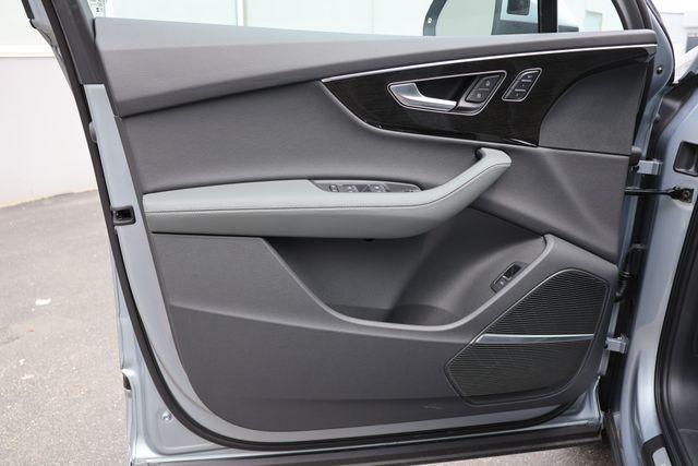 new 2025 Audi Q7 car, priced at $71,450