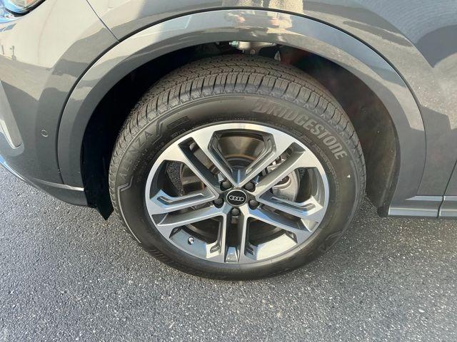 new 2025 Audi Q5 car, priced at $60,200