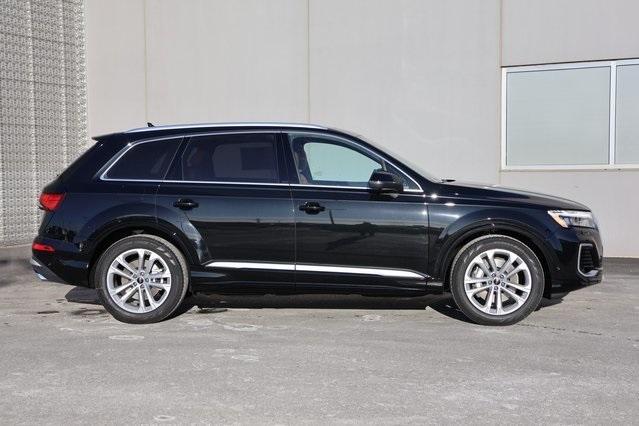 new 2025 Audi Q7 car, priced at $85,440