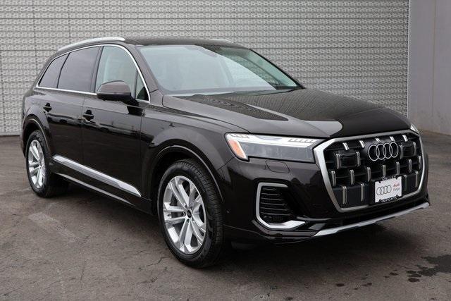 new 2025 Audi Q7 car, priced at $85,420