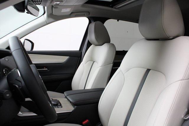new 2025 Mazda CX-90 car, priced at $43,695