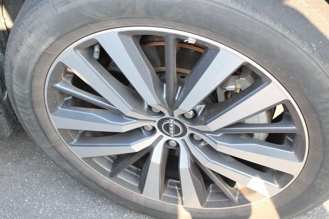 used 2022 Nissan Pathfinder car, priced at $34,878
