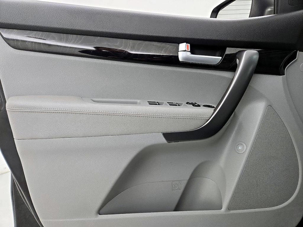 used 2015 Kia Sorento car, priced at $12,998