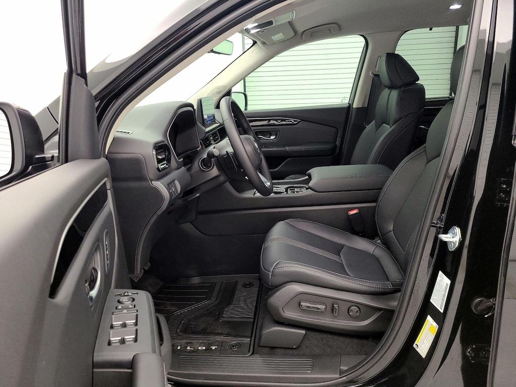 used 2025 Honda Pilot car, priced at $45,998