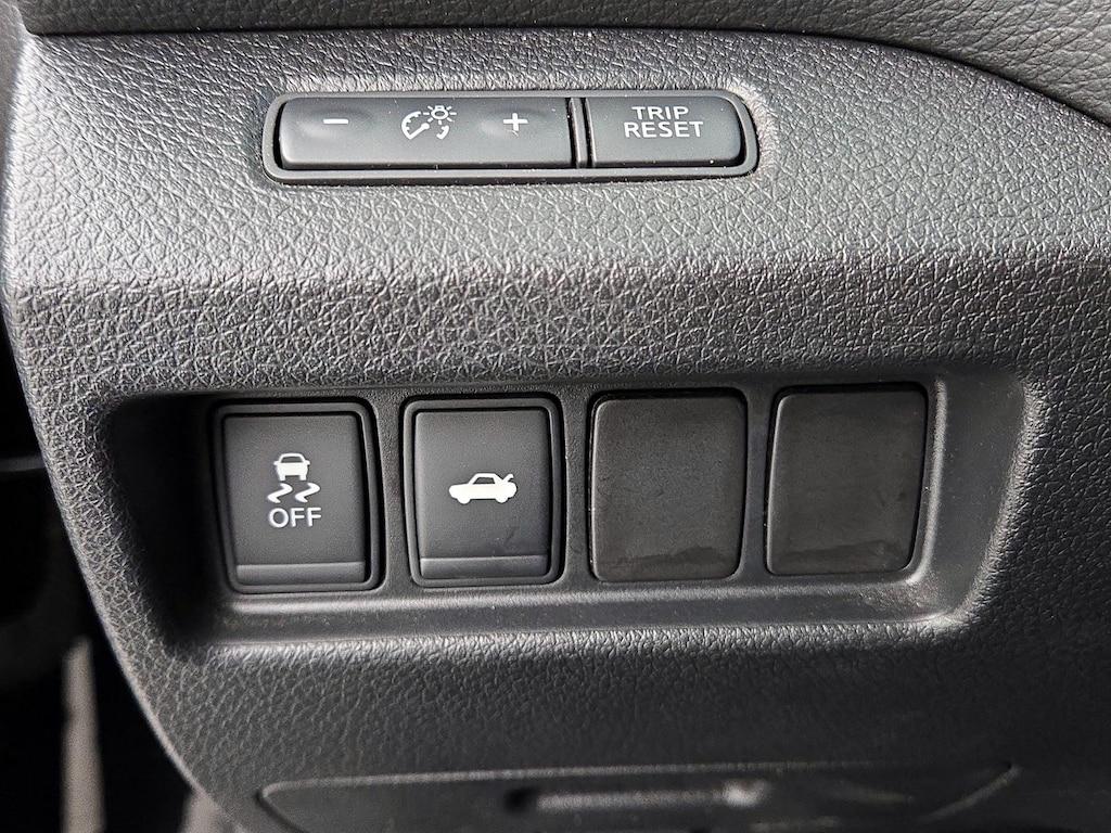 used 2015 Nissan Altima car, priced at $13,998