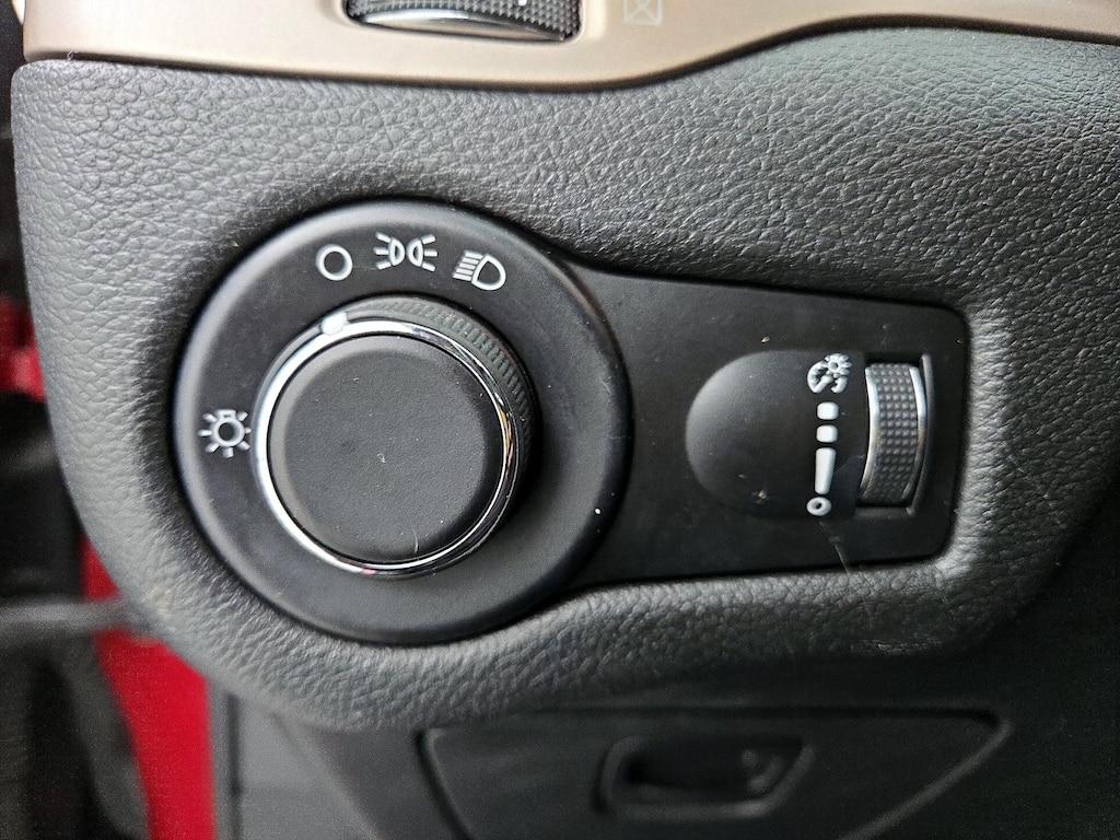 used 2015 Jeep Cherokee car, priced at $14,599