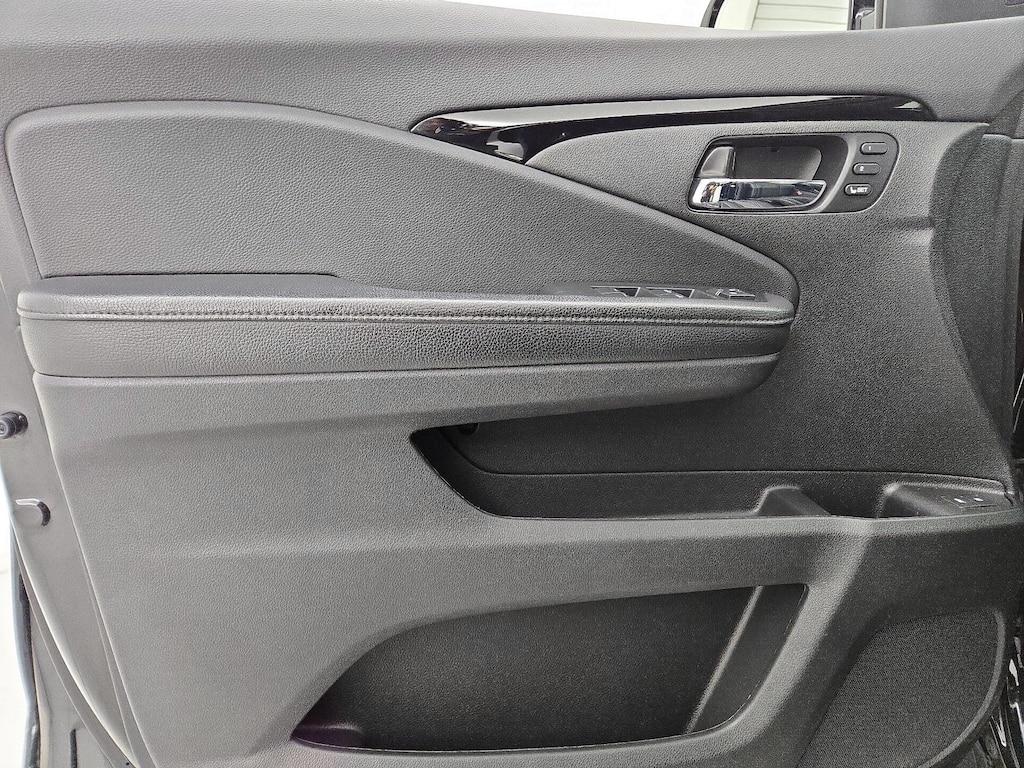 used 2019 Honda Pilot car, priced at $26,998