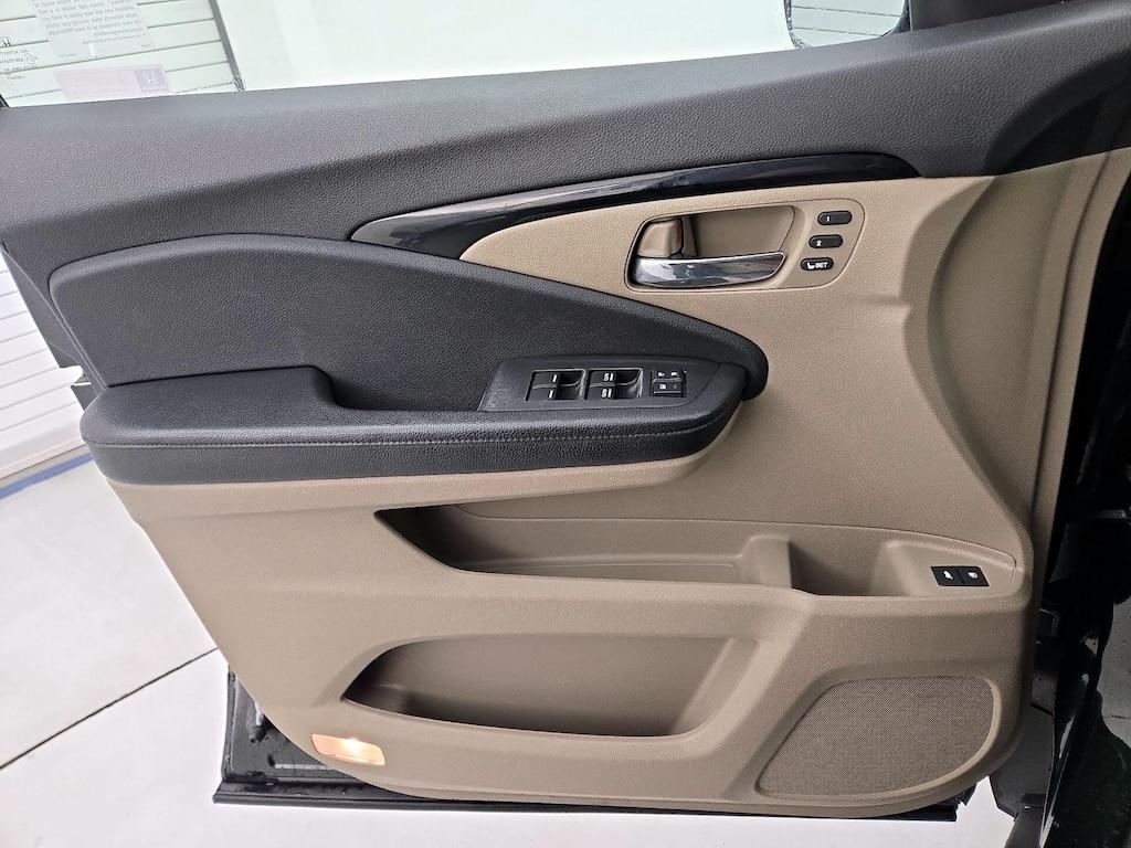 used 2019 Honda Pilot car, priced at $31,998