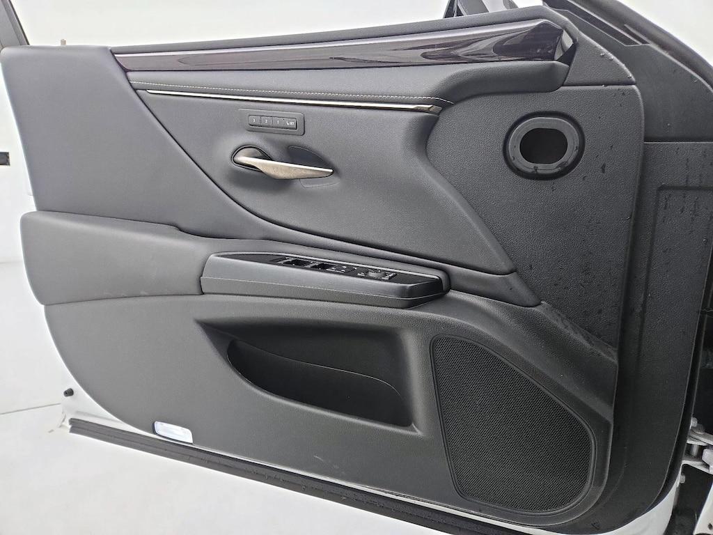 used 2020 Lexus ES 300h car, priced at $33,998