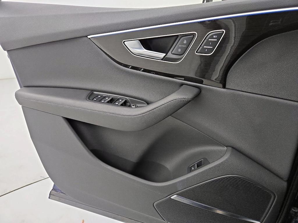 used 2024 Audi Q7 car, priced at $45,998