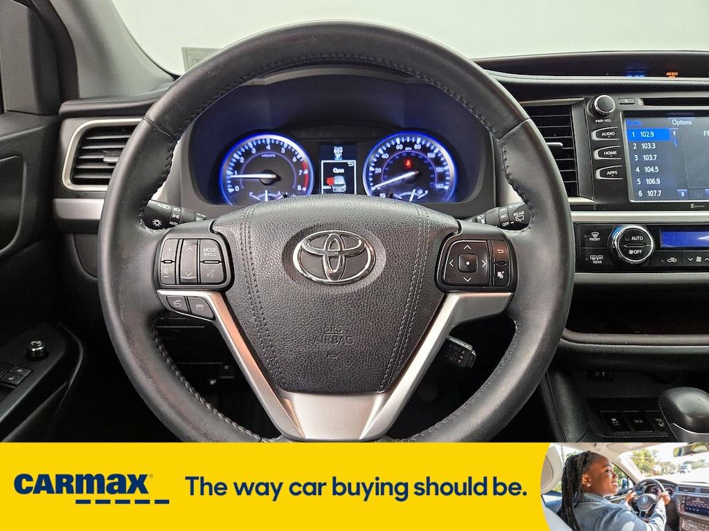used 2016 Toyota Highlander car, priced at $27,998