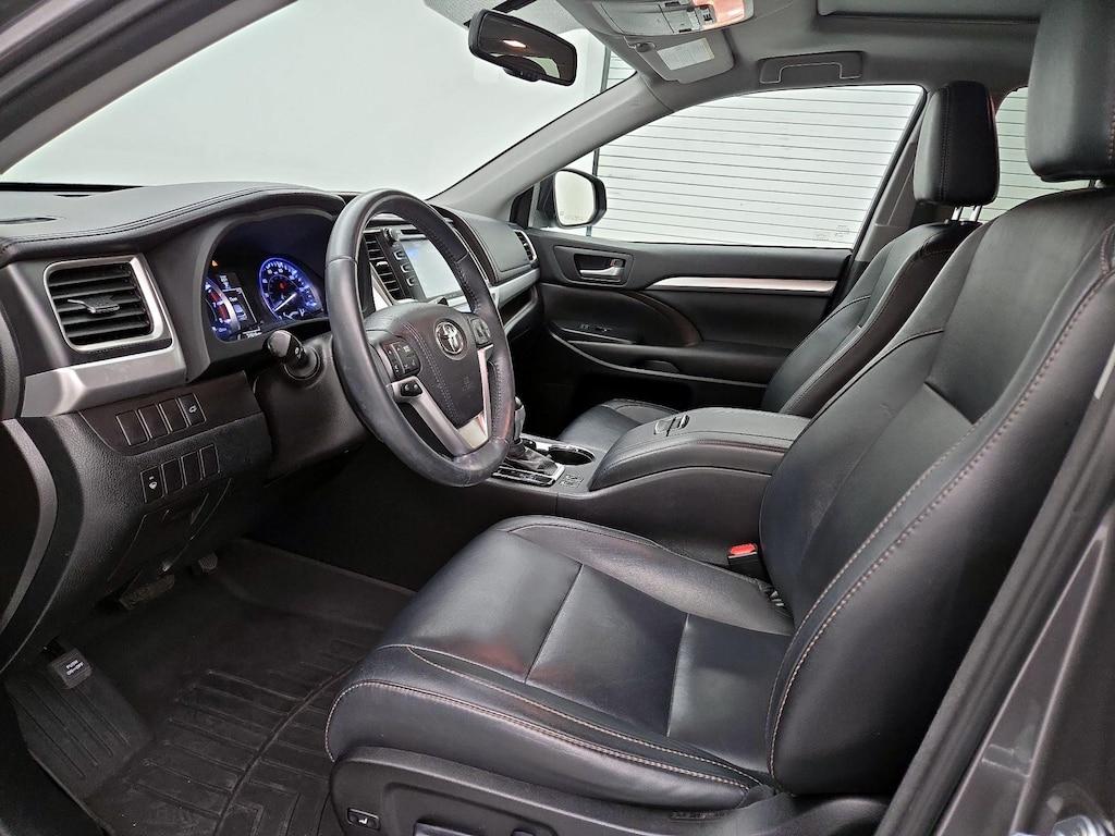 used 2016 Toyota Highlander car, priced at $27,998