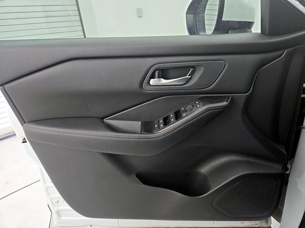 used 2024 Nissan Rogue car, priced at $24,998