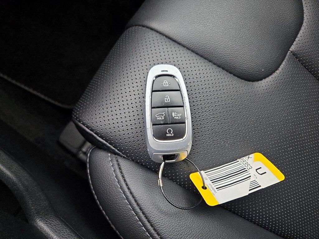 used 2023 Hyundai Santa Fe car, priced at $26,998