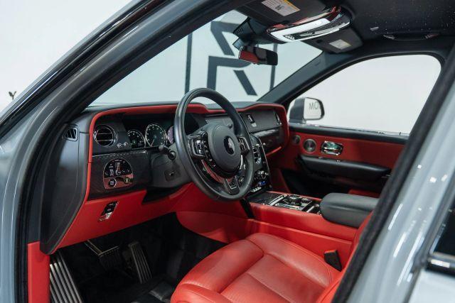 used 2022 Rolls-Royce Cullinan car, priced at $289,295