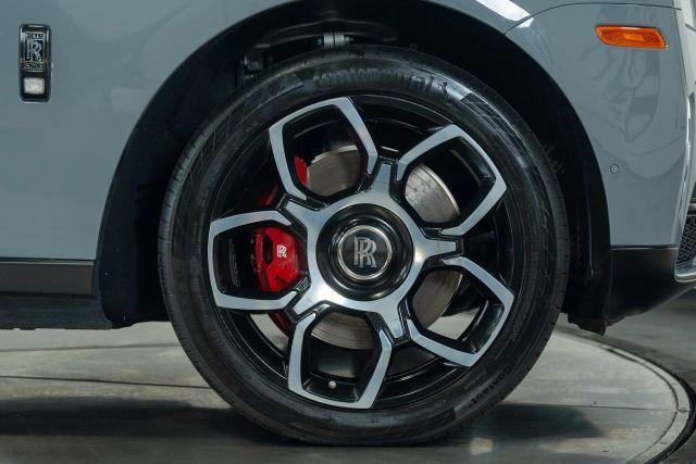 used 2022 Rolls-Royce Cullinan car, priced at $289,295