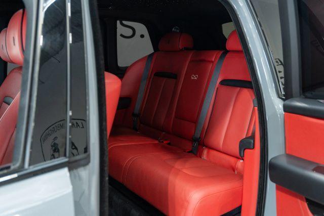 used 2022 Rolls-Royce Cullinan car, priced at $289,295