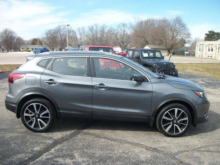 used 2019 Nissan Rogue Sport car, priced at $18,990