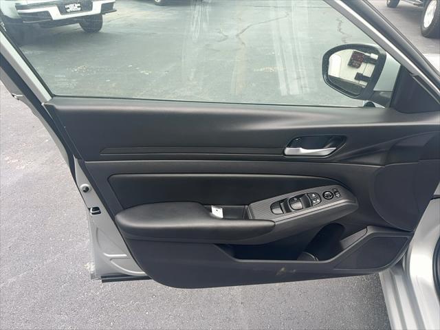 used 2022 Nissan Altima car, priced at $18,900