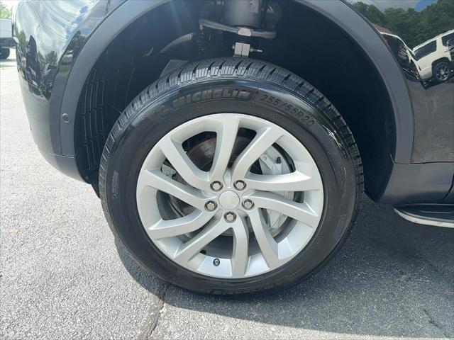 used 2018 Land Rover Discovery car, priced at $21,900