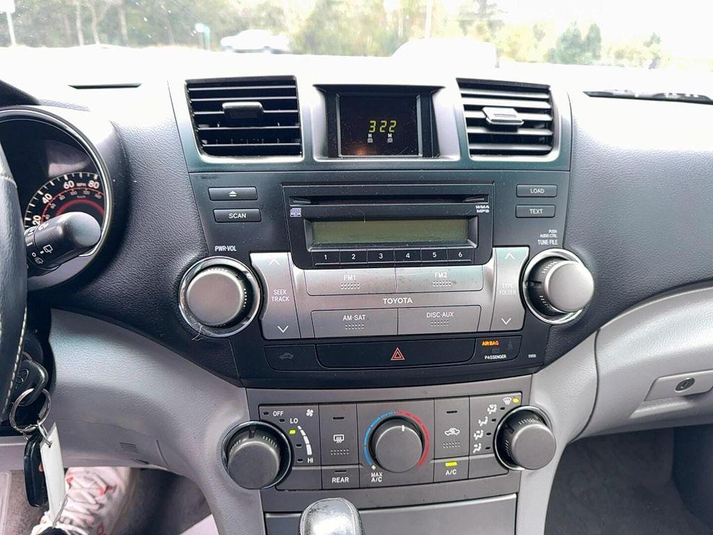 used 2009 Toyota Highlander car, priced at $6,900