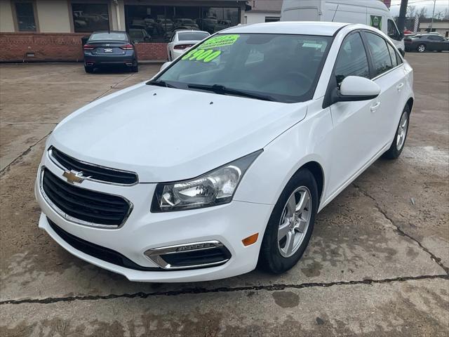 used 2015 Chevrolet Cruze car, priced at $8,900