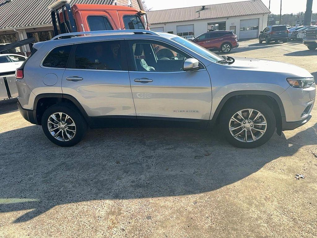 used 2020 Jeep Cherokee car, priced at $13,900