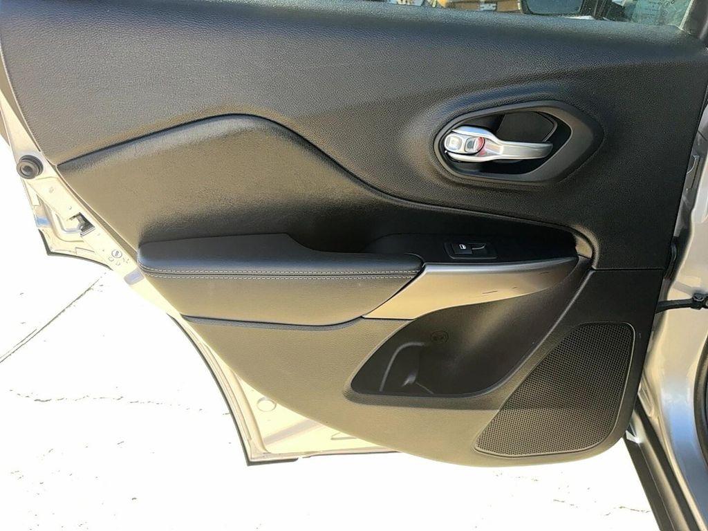 used 2020 Jeep Cherokee car, priced at $13,900