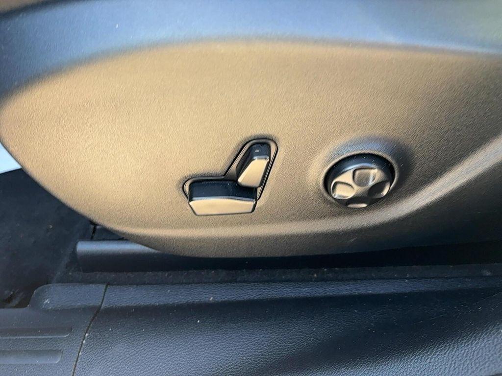 used 2020 Jeep Cherokee car, priced at $13,900