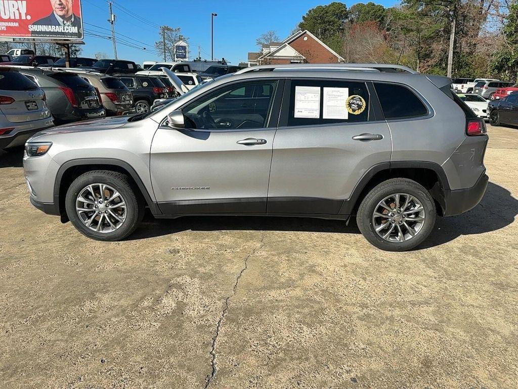 used 2020 Jeep Cherokee car, priced at $13,900