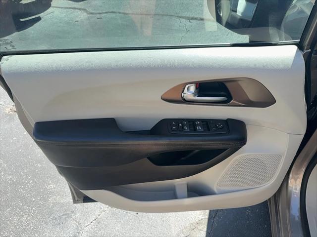 used 2018 Chrysler Pacifica car, priced at $12,900