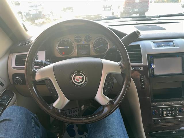 used 2014 Cadillac Escalade car, priced at $18,900