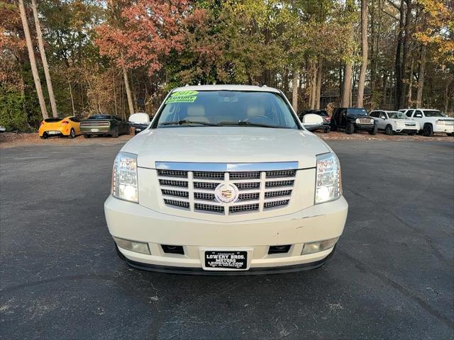 used 2014 Cadillac Escalade car, priced at $18,900