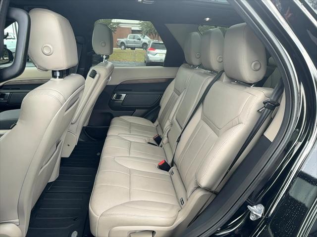 used 2018 Land Rover Discovery car, priced at $28,900