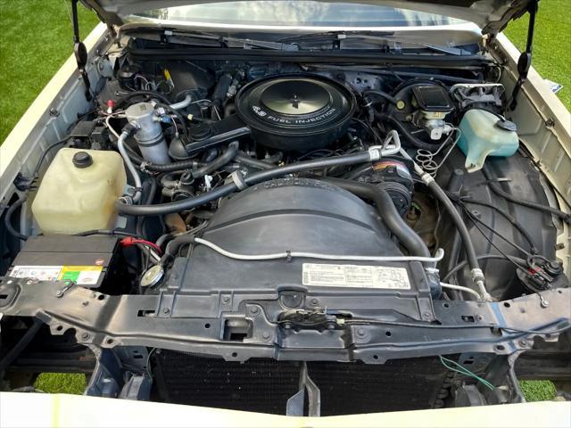 used 1985 Chevrolet Monte Carlo car, priced at $9,999