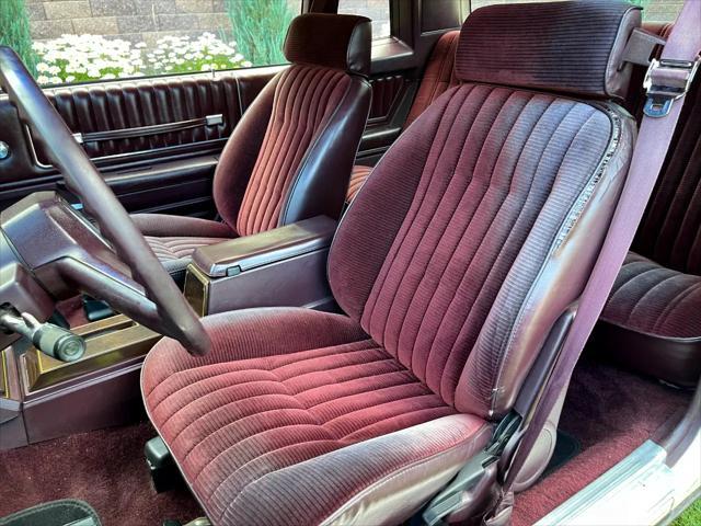 used 1985 Chevrolet Monte Carlo car, priced at $9,999