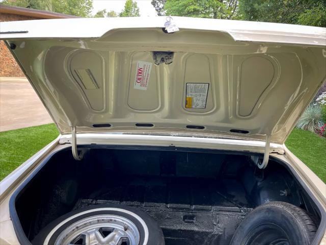 used 1985 Chevrolet Monte Carlo car, priced at $9,999