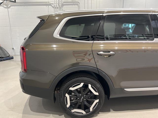 used 2024 Kia Telluride car, priced at $36,250