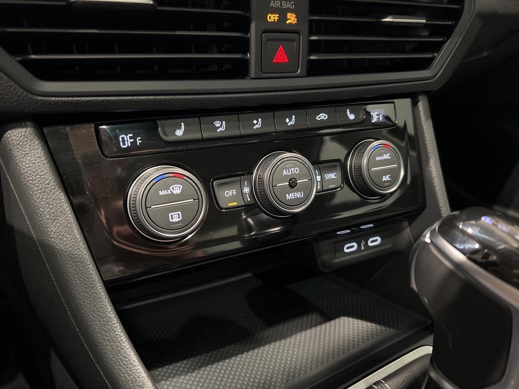 used 2024 Volkswagen Jetta car, priced at $21,997
