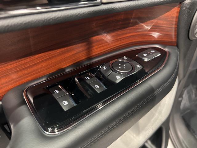 used 2020 Lincoln Navigator car, priced at $34,400