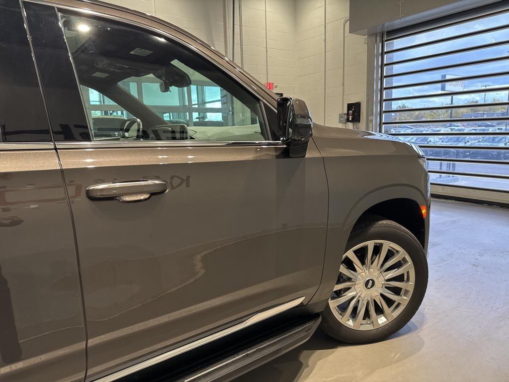 used 2021 Cadillac Escalade ESV car, priced at $67,850
